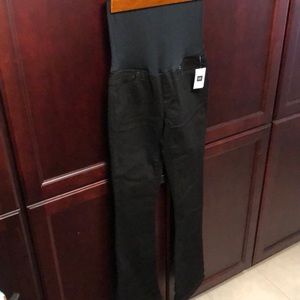 NWT GAP black maternity jeans size 2.  Full panel, boot cut
